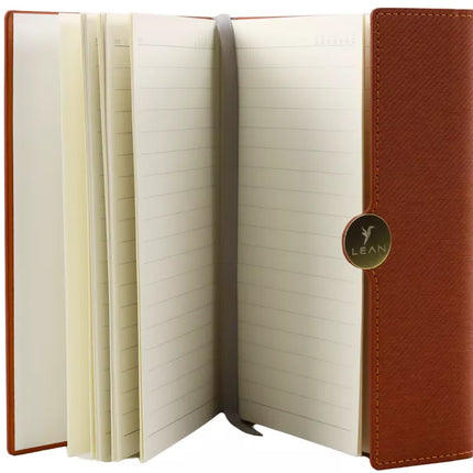 Biuro užrašų knygelė su magnetu A5 formato, rudu viršeliu, su linijomis