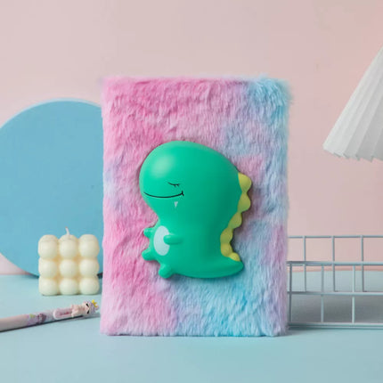 Pliušinis sąsiuvinis su žalios spalvos dinozauru, 3D, spalvingas