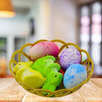 Velykinės dekoracijos krepšelyje Zuikučiai Kiaušiniai Morka 6 vnt.