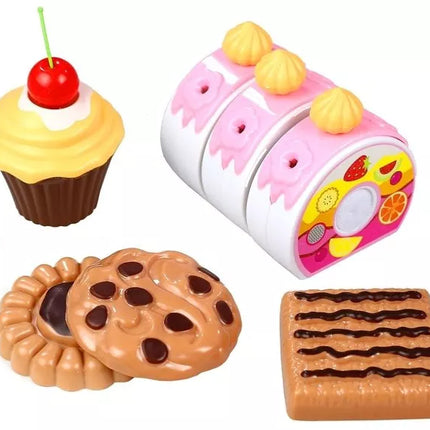 Tortas gimtadieniui, pjaustomas