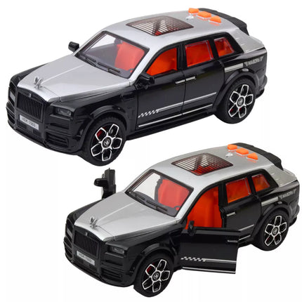 Lengvojo automobilio Masory vairavimas atidaromomis durimis šviesos garsai Mix