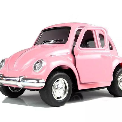 Klasikinis metalinis automobilis su įvairiais garsais