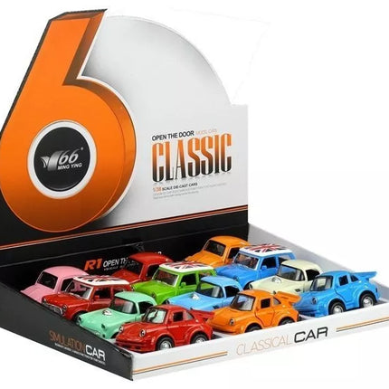 Klasikinis metalinis automobilis su įvairiais garsais