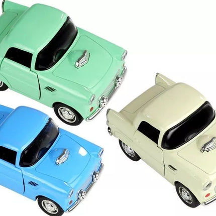 Klasikinis metalinis automobilis su įvairiais garsais