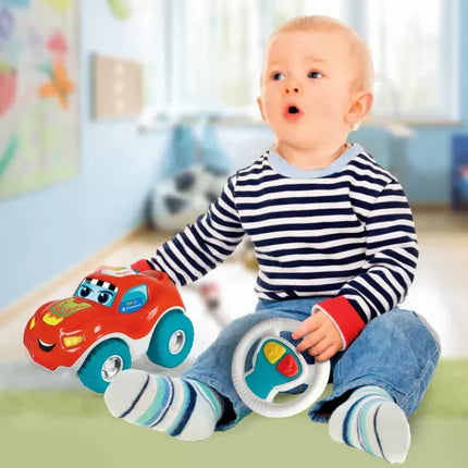 Nuotolinio valdymo pulteliu valdomas KAROLEK kalbantis lenkų kalba CLEMENTONI 50803