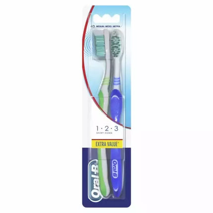 Oral-B Shiny Clean šepetėlis vidutinio kietumo, 2 vnt.