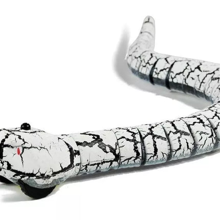 Nuotoliniu būdu valdoma balta gyvatė