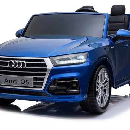 Naujas mėlynos spalvos Audi Q5 elektromobilis vaikams – dvivietis