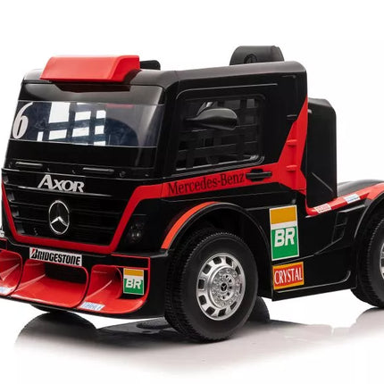 Automobilis Mercedes XMX622, raudonas