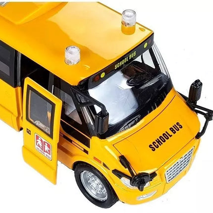 Metalinis mokyklinis autobusas su frikciniu varikliu, pagamintas liejimo būdu