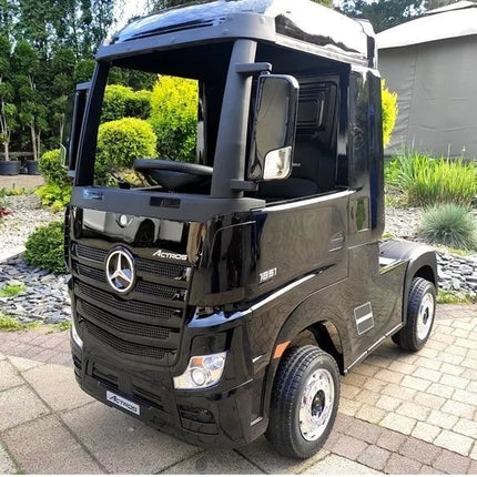 Elektromobilis Mercedes Actros Black Painted MP4