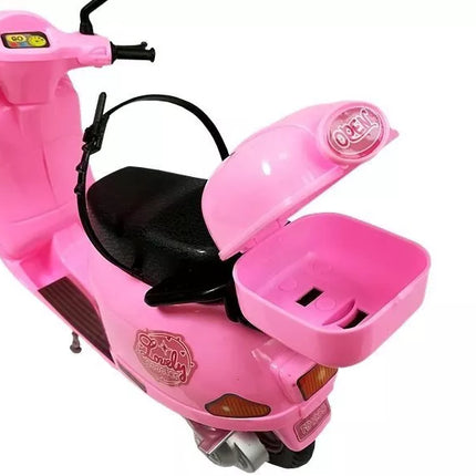 Lėlės motorolerio šalmas, ilgi plaukai, rožinis rinkinys