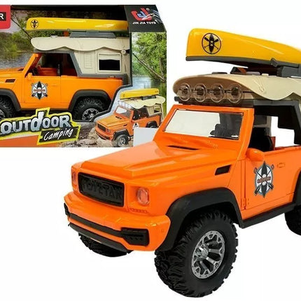 Kempingo sunkvežimis džipas su garsais ir šviesomis