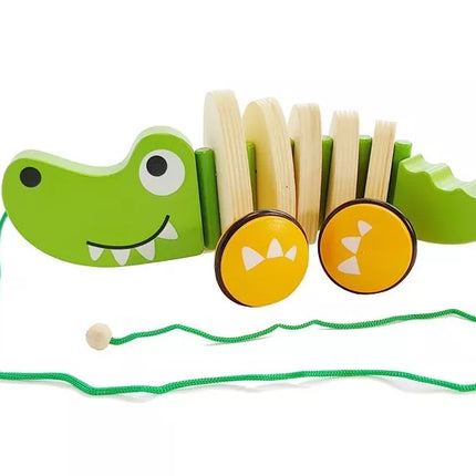 Medinis krokodilas ant ratų, 18 cm