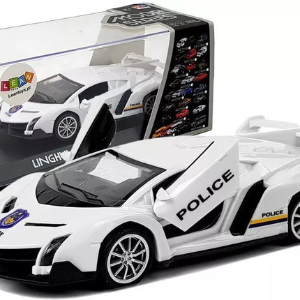 Sportinis automobilis su įtampa ir garsu Policija balta