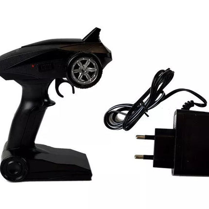 Visureikalių sunkvežimių 1:12 nuotoliniu būdu valdomi geltoni vikšrai