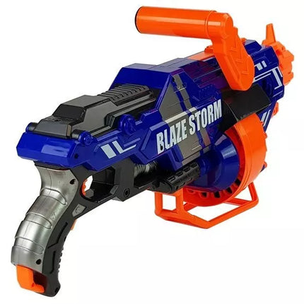 Didelis putplasčio šautuvas su didele dėtuve, talpinančia 40 šovinių