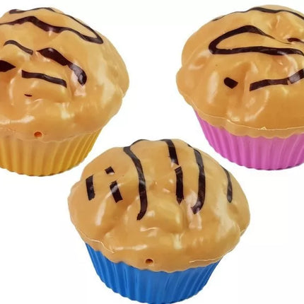 Arbatos rinkinys: stalo reikmenys + konditerijos gaminiai