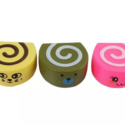 Arbatos rinkinys: stalo reikmenys + konditerijos gaminiai