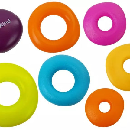 Spalvingų lankų piramidė kūdikiui