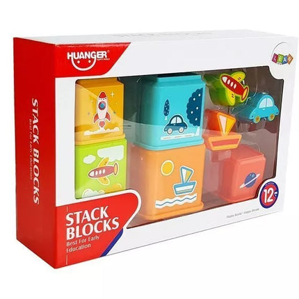 Stiklinių bokštelių piramidė su transporto priemonių paveikslėliais kūdikiams