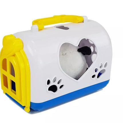 Mažoji panda su transportuojančiu talismanu