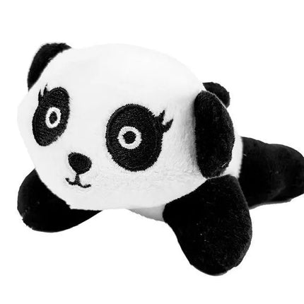 Mažoji panda su transportuojančiu talismanu