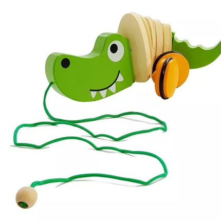 Medinis krokodilas ant ratų, 18 cm