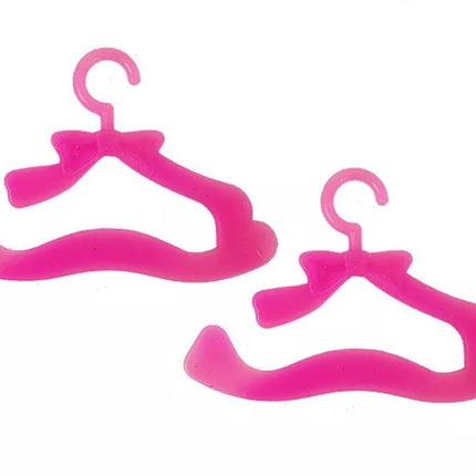 Lėlė + baldų komplektas Lova Spinta Kosmetinis staliukas