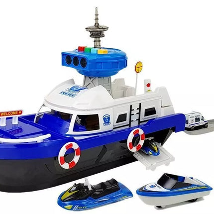 Policijos transporto laivas su automobiliais, garsais ir šviesomis