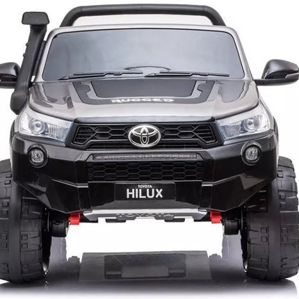 Elektromobilis Toyota Hilux, sidabro spalvos