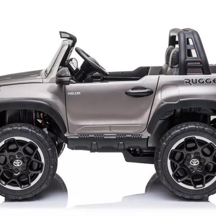 Elektromobilis Toyota Hilux, sidabro spalvos