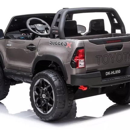 Elektromobilis Toyota Hilux, sidabro spalvos