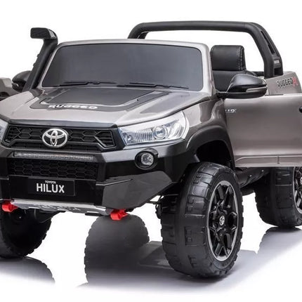 Elektromobilis Toyota Hilux, sidabro spalvos