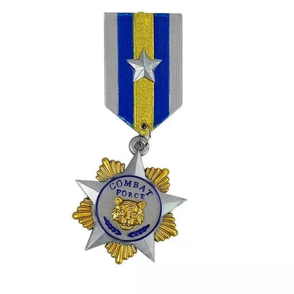 Karinis pistoletas Šautuvas Peilis Medalis Taikiklis