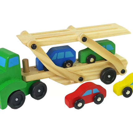 Medinis žalias sunkvežimis su kaladėlėmis