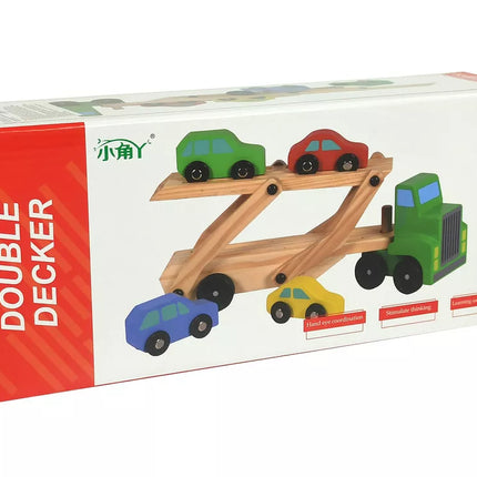 Medinis žalias sunkvežimis su kaladėlėmis