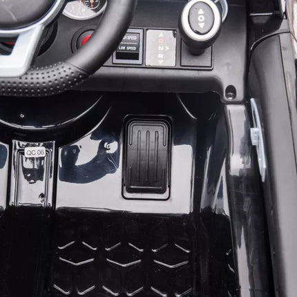 Vaikiškas elektromobilis Mercedes SLC 300, baltas