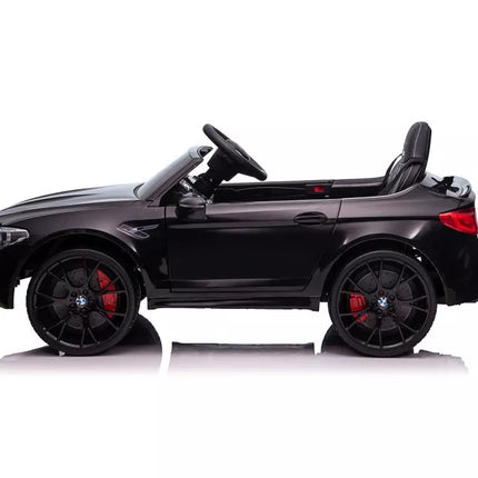 Elektromobilis BMW M5, juodos spalvos