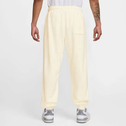 „Air Jordan Brooklyn“ laisvalaikio kelnės su grafiniu elementu iš fliso – HV0546-110