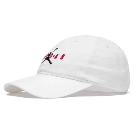 Air Jordan Jan Curve Brim vaikiška balta beisbolo kepuraitė – 9A0569-001