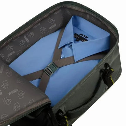 American Tourister Take2Cabin MS rankinė kuprinė skrydžiams su „Wizz Air“ – tamsiai žalia