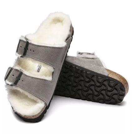 „Birkenstock Arizona Shearling Stone Coin“ moteriškos/vyriškos izoliuotos šlepetės, zomšas su avikailiu, siauros (1017403)