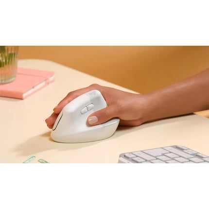 Logitech Lift vertikali balta pelė