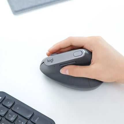 Logitech MX 910-005448 pelė (optinė; 4000 DPI; juoda)