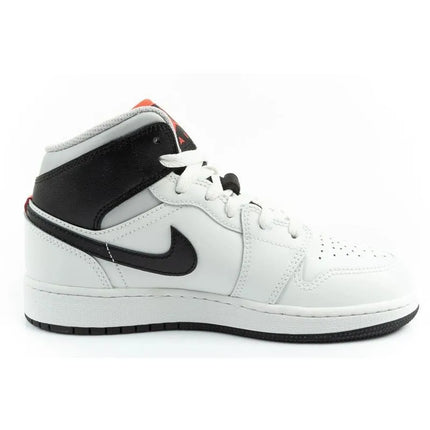 Madingi moteriški Nike Air Jordan 1 aukštakulniai sportiniai bateliai, balti su juoda