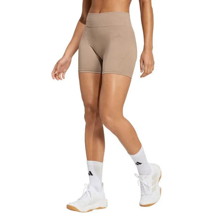 Moterų adidas Workout Essentials 4 colių smėlio spalvos šortai JX3926