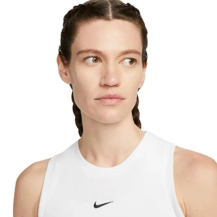 Moterų marškinėliai Nike Sportswear Chill Knit White FB8279 100