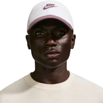 Nike Club kepuraitė, balta ir violetinė, FB5368 104