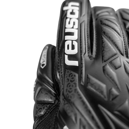 Reusch Attrakt Resist 5570615 7700 vartininko pirštinės